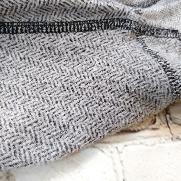 Lululemon wunder under herringbone leggings *READ* - Picture 5 of 7